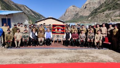 Photo of चीन-नेपाल सीमा से लगे गुंजी गांव का केंद्रीय मंत्री डॉ वीके सिंह ने किया दौरा