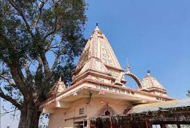 Photo of महामाया मंदिर के आसपास अव्यवस्था के विरोध में ग्रामीणों ने प्रदर्शन किया..