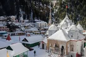 Photo of उत्तरकाशी के गंगोत्री और यमुनोत्री धाम में जमी बर्फ, भारी बारिश की चेतावनी….