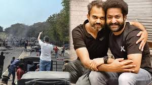 Photo of प्रशांत नील की फिल्म में नजर आयेंगे जूनियर एनटीआर…