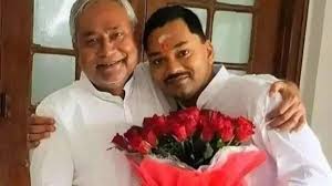 Photo of नीतीश के पुत्र निशांत ने जनता से की अपील, ‘पिता ने विकास किया, इस बार सीट बढ़ाएं’..