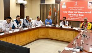 Photo of भरतपुर शहर के आधारभूत संरचना के विकास कार्यों को समय से करें पूरा : भजनलाल….