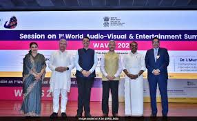 Photo of वेव्स 2025 : सरकार ने कंटेंट क्रिएटर्स की इकोनॉमी के लिए 1 बिलियन डॉलर के फंड की घोषणा की..