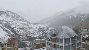 Photo of हिमाचल के चंबा में मौसम साफ, पर्यटक स्थलों पर लौटी चहल-पहल…
