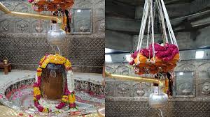 Photo of उज्जैन: श्री महाकालेश्वर मंदिर में गलंतिका अभिषेक शुरू, भगवान को मिलेगी शीतल जलधारा…