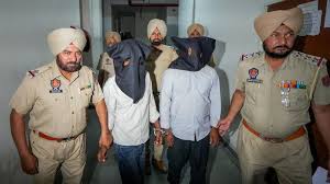 Photo of पंजाब पुलिस ने दो जासूसों को गिरफ्तार किया, पाकिस्तान को खुफिया जानकारी भेजने का आरोप…