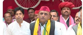 Photo of नारी वंदना का ढोंग रचने वाली भाजपाइयों की सोच महिला विरोधी : अखिलेश यादव…