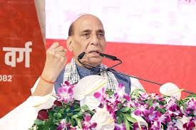 Photo of आतंकवाद के केंद्र अब सुरक्षित नहीं, हम उन्हें निशाना बनाने में संकोच नहीं करेंगे: राजनाथ सिंह…