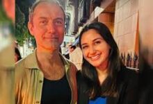 Photo of छुट्टियों में निकिता दत्ता को मिला बड़ा सरप्राइज़, जूड लॉ से हुई मुलाकात…