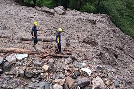 Photo of सिलाई बैंड क्षेत्र में भूस्खलन की खबर से आहत, अधिकारियों के निरंतर संपर्क में हूं : सीएम धामी..