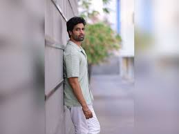 Photo of जब मनचाही कहानियां नहीं मिलीं, तो मैंने खुद लिखना शुरू किया: अदिवि शेष…