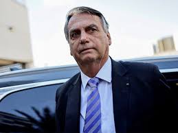 Photo of ब्राजील के पूर्व राष्ट्रपति जेयर बोल्सोनारो नजरबंद, अमेरिका ने की आलोचना..