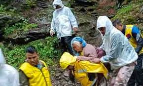 Photo of उत्तराखंड : उत्तरकाशी में तत्काल चिकित्सा सहायता पहुंचाने का निर्देश….