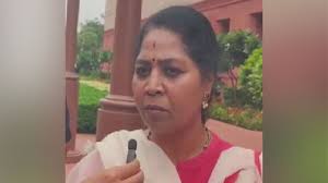 Photo of दिल्ली : सांसद की चेन स्नैचिंग का मामला सुलझा, अपराधी गिरफ्तार…