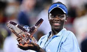 Photo of नाओमी ओसाका को हराकर विक्टोरिया म्बोको ने जीता कैनेडियन ओपन महिला एकल वर्ग का खिताब…