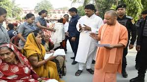 Photo of मुख्यमंत्री आदित्यनाथ ने फरियादियों की समस्याओं के निस्तारण के निर्देश दिए…
