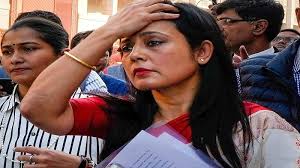 Photo of फिर मुसीबत में घिरीं सांसद महुआ मोइत्रा, अब सीएम ममता के दरबार में लगेगी क्लास…