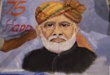 Photo of वाराणसी में पीएम मोदी का अनोखा जन्मदिन समारोह, मां हीराबेन के मुखौटे पहन 75 लाभार्थी माताओं ने दिया आशीर्वाद..