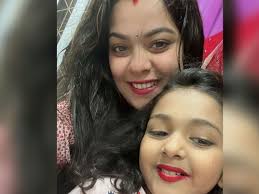 Photo of नवरात्रि पर निधि झा ने दी खुशखबरी, फैंस से मांगा अपने आने वाले बच्चे के लिए आशीर्वाद..