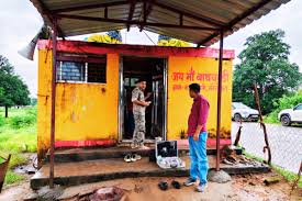 Photo of झारखंडः सिमडेगा के प्रसिद्ध बाघचंडी मंदिर में तोड़फोड़, विरोध में सड़क पर उतरे लोग, एक आरोपी हिरासत में