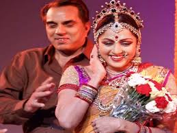 Photo of ‘वो मेरे लिए सब कुछ थे,’ धर्मेंद्र के निधन के बाद पहली बार हेमा मालिनी ने बयां किया अपना दर्द