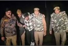 Photo of बलिया में बच्चे का अपहरण : पुलिस मुठभेड़ में आरोपी घायल, मासूम सकुशल बरामद