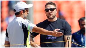 Photo of इंग्लैंड का कोच बने रहने का फैसला करना मेरे हाथ में नहीं है: मैकुलम