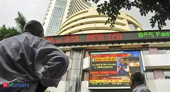 Photo of ट्रंप के बयान से शेयर बाजार में भारी गिरावट