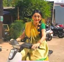 Photo of सोनी सब के शो ‘इत्ती सी खुशी’ के सेट पर नेहा एसके मेहता ने की स्कूटर की सवारी