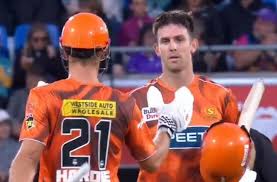 Photo of मार्श, हार्डी ने हरिकेंस की घरेलू जीत का सिलसिला रोका