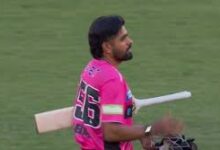 Photo of बीबीएल में धीमी बल्लेबाजेी के कारण निशाने पर आये बाबर आजम