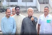 Photo of महाराष्ट्र में निकाय चुनाव के लिए मतदान जारी, मोहन भागव, शाइना एनसी सहित कई प्रमुख हस्तियों ने डाला वोट