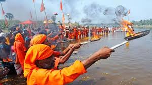 Photo of केरल का कुंभ मेला: तिरुनावया में महा माघ महोत्सव का शुभारंभ