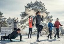 Photo of सर्दियों में बाहर घूमने जाने से पहले खुद को ऐसे करें फिट