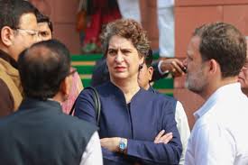 Photo of संसद लोकतंत्र का मंदिर, हमें जरूरी मुद्दों पर चर्चा करनी चाहिए: कांग्रेस सांसद प्रियंका गांधी वाड्रा