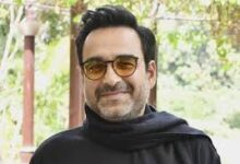 Photo of अपना ही नहीं, पिता का भी सरनेम बदला, जानें पंकज त्रिपाठी का दिलचस्प खुलासा