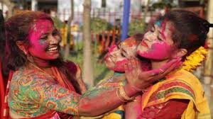 Photo of धमाल मचा रही है होलिकाएं और दंभ में पागल हैं मदान्ध हिरण्यकश्यप