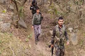 Photo of बिहार: बांका जंगल में मुठभेड़: कुख्यात नक्सली रमेश टुडू ढेर, 11 संगीन मामले थे दर्ज..