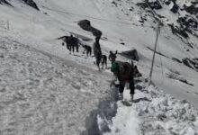 Photo of हेमकुंड साहिब यात्रा की तैयारियां जोरों पर, सेना बर्फ हटाने में जुटी..