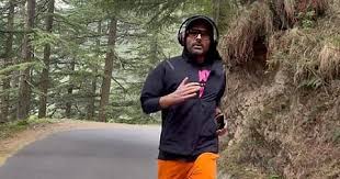 Photo of पहाड़ों में मेहनत की दौड़, वीडियो शेयर कर बोले कपिल शर्मा- ‘प्रकृति तुम्हारे साथ है”..
