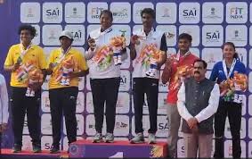 Photo of खेलो इंडिया यूथ गेम्स : गोल्ड मेडलिस्ट मानव जाधव और तेजल साल्वे का आर्चरी में ओलंपिक मेडल जीतने का सपना..