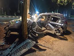 Photo of मध्य प्रदेश : भोपाल में कार पेड़ से टकराई, तीन की मौत…