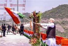 Photo of मोदी ने रियासी में दुनिया के सबसे ऊंचे चिनाब रेल पुल का किया उद्घाटन…