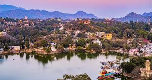 Photo of राजस्थान का एकमात्र हिल स्टेशन माउंट आबू को अक्सर इस रेगिस्तानी राज्य का स्वर्ग .कहा जाता है।…