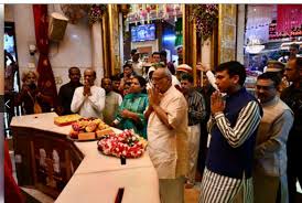 Photo of उपराष्ट्रपति पद के उम्मीदवार सीपी राधाकृष्णन ने सिद्धिविनायक मंदिर में किए दर्शन, देश की सुख-शांति की प्रार्थना…