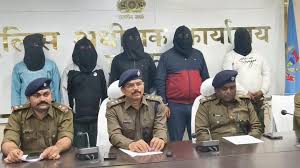 Photo of दुमका में रंगदारी नहीं देने पर होटल में गोली चलाने के मामले में पांच गिरफ्तार..