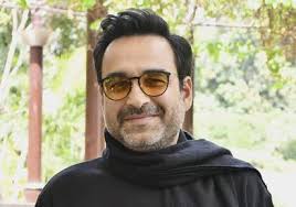 Photo of अपना ही नहीं, पिता का भी सरनेम बदला, जानें पंकज त्रिपाठी का दिलचस्प खुलासा